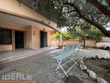 Villa di 90 m² con 5 locali a Ardea