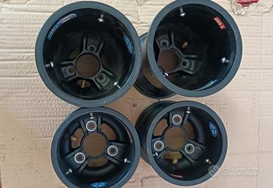 Set cerchi magnesio CKR.
