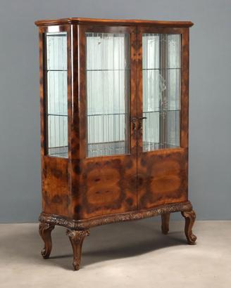 Vetrina Chippendale Impiallacciata Radica di Noce