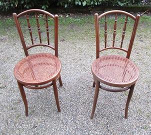 2 sedie in legno curvato con seduta in paglia vien