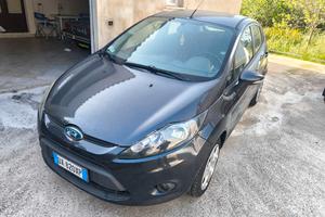 auto slalom salita Ford Fiesta affari 