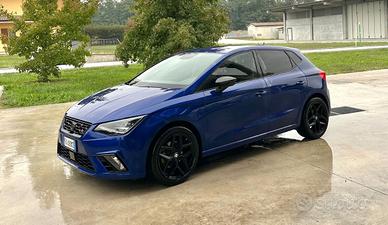 Seat Ibiza 1.6 TDI FR 116CV (NEOPATENTATI)