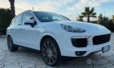 Porsche Cayenne 3.0 TDI Platinum Edition