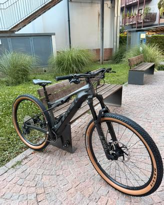 E-MTB Trek E-Caliber 9.8 da 29”