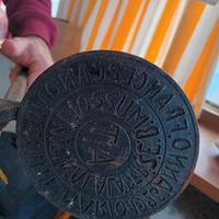 Vecchia piastra per dolci