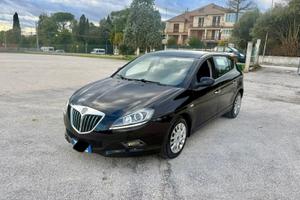 Lancia Delta Diesel 1.6 MTJ con 131 milaKM Uniprop