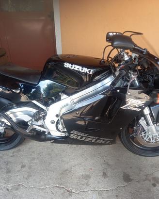 sizuki rgv 250 