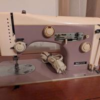 Macchina da cucire Vintage NECCHI