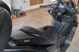 scooter kymco ak 550
