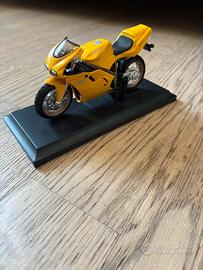 Ducati 748 Maisto - modellino da collezione