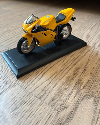Ducati 748 Maisto - modellino da collezione