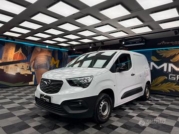 Opel Combo cargo 1.5d 100cv S&S (031)