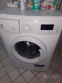Lavatrice Electrolux LVB RWF