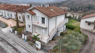 Villa di 220 m² con più di 5 locali a Verucchio
