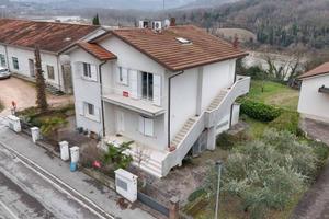 Villa di 220 m² con più di 5 locali a Verucchio