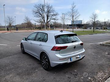Golf 8  /2.0/TDI 115 CV