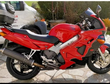 Honda vfr 800