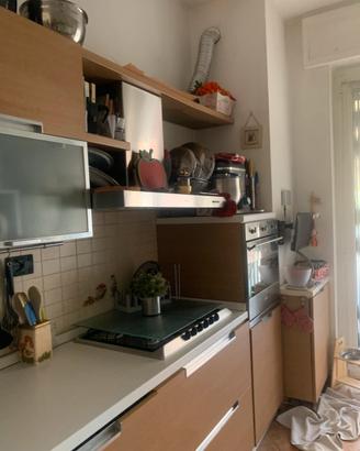 Cucina completa in buone condizioni