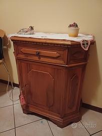 Mobiletto in Noce con Antina