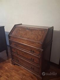 Ribalta con cassettiera in stile classico