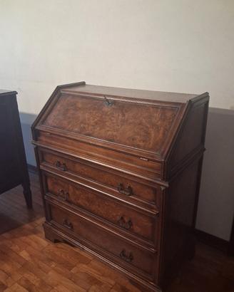 Ribalta con cassettiera in stile classico