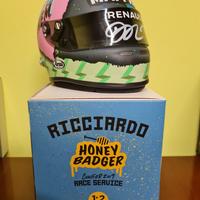 Casco Replica 2019  D.Ricciardo Autografato  1:2