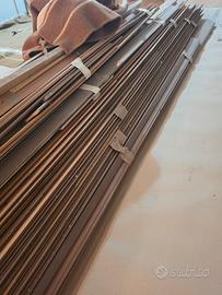  doghe in legno e porte a plisse