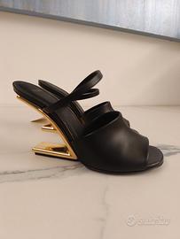 Sandalo Fendi nero n. 36 