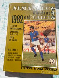 Almanacco del calcio edizione Panini anno 1982