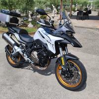 QJ MOTOR SRT 700X