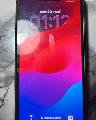 iPhone 13 rotto sia avanti che indietro