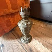 Lume petrolio antico