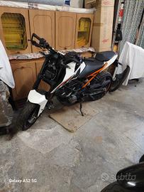 Ktm duke 125