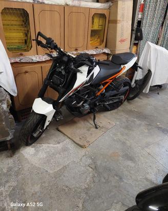 Ktm duke 125