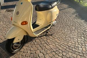 Vespa ET4 125