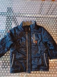 giubbino per bambino 6-7 anni. in buoni condizion.