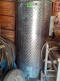 2 serbatoio  in acciaio inox da 600 + tegole