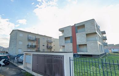 Bilocale a Monza con garage e giardino prvt