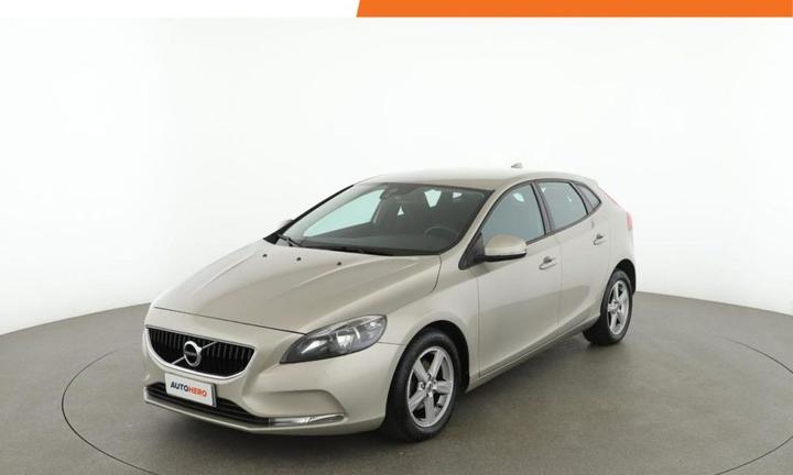 VOLVO V40 NF73752