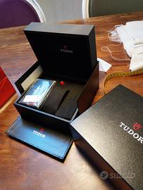 scatola Tudor completa