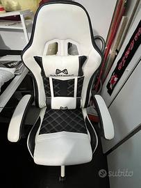 Sedia gaming reclinabile con poggia piedi