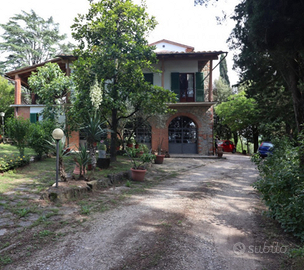 Villa in campagna in vendita