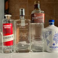 Bottiglie gin premium vodka cognac
