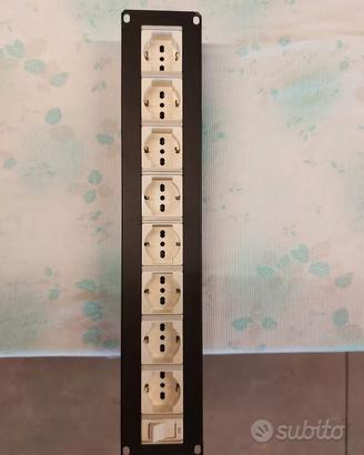 Scatola multipresa metallo armadio rack ciabatta