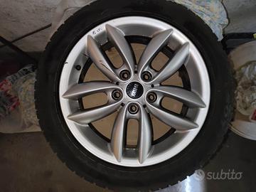 CERCHIONI RUOTE ORIGINALI MINI CON GOMME INVERNALI