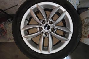 CERCHIONI RUOTE ORIGINALI MINI CON GOMME INVERNALI