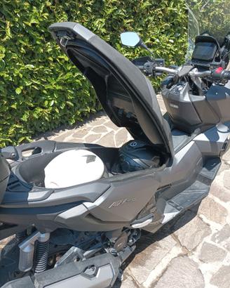Scooter Honda ADV 350