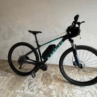 bicicletta elettrica MTB trek marlin 6 Gen 2