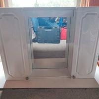 Specchiera con antine