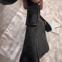 Louis Vuitton - District MM Damier Graphite Should